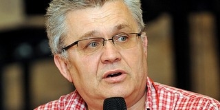 Márta azt mondja, Bocz marad és úgy tűnik, hogy Bozóky Anita is Márta azt mondja, Bocz marad és úgy tűnik, hogy Bozóky Anita is