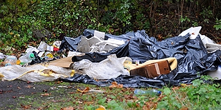 Továbbra is sok az illegális szemétlerakó, havonta 30 köbméter is összejön Pécsett Továbbra is sok az illegális szemétlerakó, havonta 30 köbméter is összejön Pécsett