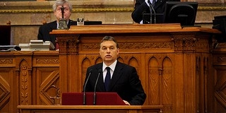 Orbán: a kormány a teljes középosztályban gondolkodik