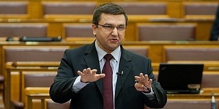 Czomba Pécsett: lehetőséget kell adni a tisztességes munkára Czomba Pécsett: lehetőséget kell adni a tisztességes munkára