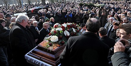 Dörner György és Lezsák Sándor is végső búcsút vett Csurka Istvántól Dörner György és Lezsák Sándor is végső búcsút vett Csurka Istvántól