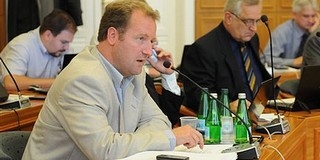 Kővári úgy tudja, a bankok egy része kibújik a pécsi adófizetés alól – vizsgálat az adóirodán