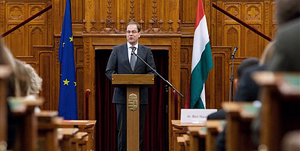 Navracsics: újra fejlődésnek indul a közigazgatás Navracsics: újra fejlődésnek indul a közigazgatás