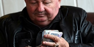 Stadlert még a börtönben is körülveszik adósai Stadlert még a börtönben is körülveszik adósai
