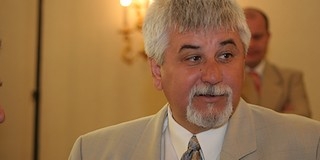 Mellényúlt a komlói MSZP: az eddiginél is több betegágy működik majd a város kórházában