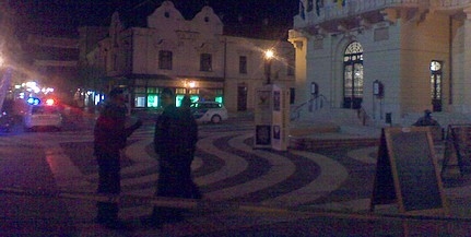 Bombariadó a pécsi színházban, a rendőr a színpadról jelentette be, hogy azonnal távozni kell Bombariadó a pécsi színházban, a rendőr a színpadról jelentette be, hogy azonnal távozni kell