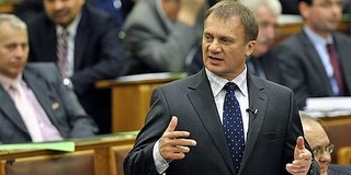 Gyurcsányék szerint a Fidesz gátolja az átlátható pártfinanszírozást Gyurcsányék szerint a Fidesz gátolja az átlátható pártfinanszírozást