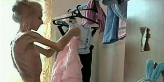 Mindössze húsz kiló egy húszéves orosz modell Mindössze húsz kiló egy húszéves orosz modell