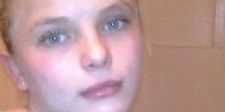 Megerőszakoltak és felgyújtottak egy modellt, de túlélte Megerőszakoltak és felgyújtottak egy modellt, de túlélte