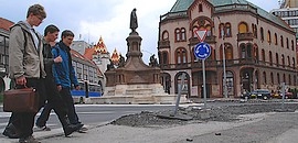 Szoborra adtuk, az állam meg lenyúlta Szoborra adtuk, az állam meg lenyúlta