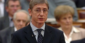 Tölgyessy: a kormányfőcsere segíthet Tölgyessy: a kormányfőcsere segíthet