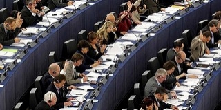 Bánki Erik hivatalosan is megkezdte a munkát az EP-ben
