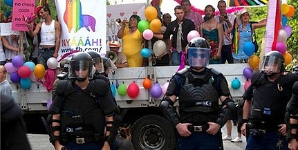 Kétezer rendőr vigyázza majd a homoszexuálisok pesti menetét