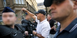 Megint balhé volt a Budapest Pride-on, nem jutottak el a parlamenthez a melegek Megint balhé volt a Budapest Pride-on, nem jutottak el a parlamenthez a melegek