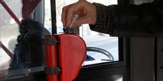 Egymilliárdos hitelt vesz fel új járművek vásárlására a Tüke Busz - csütörtökön szavaznak róla Egymilliárdos hitelt vesz fel új járművek vásárlására a Tüke Busz - csütörtökön szavaznak róla