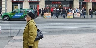Ha kevés a rendőr, ki kíséri vissza a lógós pécsi diákokat az iskolába? - A kapitányság tanácstalan Ha kevés a rendőr, ki kíséri vissza a lógós pécsi diákokat az iskolába? - A kapitányság tanácstalan