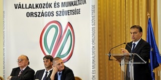 Orbán szerint ne kapjon segélyt, aki munkaképes Orbán szerint ne kapjon segélyt, aki munkaképes