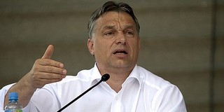 Orbán önfenntartó felsőoktatást akar, a tandíjat pedig ellenzi
