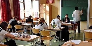 Hoffmann: béremeléssel együtt érvényes az életpályamodell