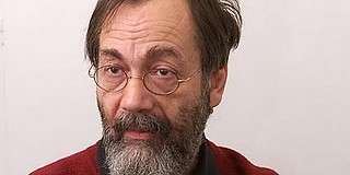 Tamás Gáspár Miklós szónokol az Értelmiségi Klubban Tamás Gáspár Miklós szónokol az Értelmiségi Klubban