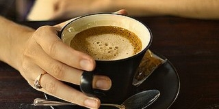 A koffein segíti az agyat a szavak feldolgozásában A koffein segíti az agyat a szavak feldolgozásában