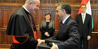 Orbán: Európát szilárd keresztény alapra kell állítani Orbán: Európát szilárd keresztény alapra kell állítani