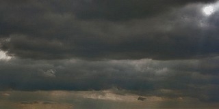 Napsütés helyett marad borús idő, de 10 fok is lehet Napsütés helyett marad borús idő, de 10 fok is lehet