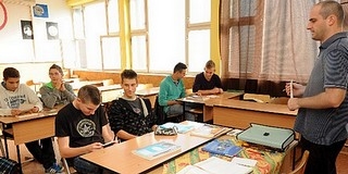 Pénzt kérhet a város a bejárós diákok után, folynak a tárgyalások - Pécsett százmilliókról van szó Pénzt kérhet a város a bejárós diákok után, folynak a tárgyalások - Pécsett százmilliókról van szó