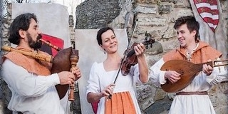 Interaktív történelemóra a Pécsi Harmadik Színházban Interaktív történelemóra a Pécsi Harmadik Színházban