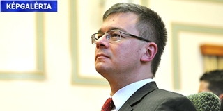 Díszdoktori címet adott a volt román kormányfőnek a PTE - Interjú Díszdoktori címet adott a volt román kormányfőnek a PTE - Interjú