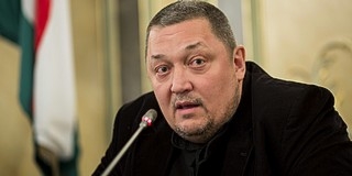 Nincs meglepetés: Vidnyánszky váltja Alföldit a Nemzeti élén Nincs meglepetés: Vidnyánszky váltja Alföldit a Nemzeti élén
