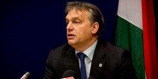 Orbán: béremeléssel és rezsicsökkentéssel indul 2013 Orbán: béremeléssel és rezsicsökkentéssel indul 2013