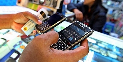 Mobilt próbált lopni egy pécsi férfi, de résen voltak a biztonságiak Mobilt próbált lopni egy pécsi férfi, de résen voltak a biztonságiak