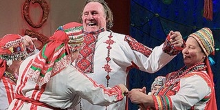 Depardieu leesett a robogójáról, és akár két évet is kaphat Depardieu leesett a robogójáról, és akár két évet is kaphat