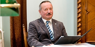 Miseta professzor szerint komoly károkat okozna a klinikum leválasztása az egyetemről Miseta professzor szerint komoly károkat okozna a klinikum leválasztása az egyetemről