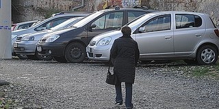 Romkocsmák helyett a romparkolók jöttek divatba Pécsett – némileg rontják a városképet... Romkocsmák helyett a romparkolók jöttek divatba Pécsett – némileg rontják a városképet...