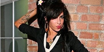 Romokban Winehouse házassága Romokban Winehouse házassága