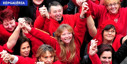 Nézze meg, milyen volt az idei Öltözz pirosba! - KÉPGALÉRIA Nézze meg, milyen volt az idei Öltözz pirosba! - KÉPGALÉRIA