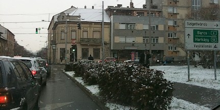 Pécsett szállingózik a hó, de jól járhatók az utak - szánkózhatunk? Pécsett szállingózik a hó, de jól járhatók az utak - szánkózhatunk?