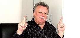 Nyilatkozik a Gyurcsányt leváltani akaró pécsi MSZP-s Nyilatkozik a Gyurcsányt leváltani akaró pécsi MSZP-s