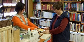 Naponta százak tennék pénzzé a könyveiket, megélhetési okokból, a kultúra városában Naponta százak tennék pénzzé a könyveiket, megélhetési okokból, a kultúra városában