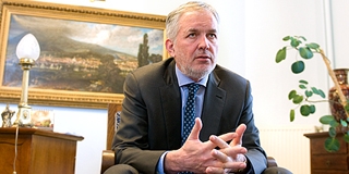 Elindul újra, továbbra is a város első embere szeretne maradni - Interjú Páva Zsolt polgármesterrel Elindul újra, továbbra is a város első embere szeretne maradni - Interjú Páva Zsolt polgármesterrel