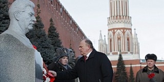 Sztálin továbbra is népszerű Oroszországban Sztálin továbbra is népszerű Oroszországban