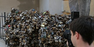Bővítenék a híres pécsi lakatfalat - várják az egyetemisták ötleteit Bővítenék a híres pécsi lakatfalat - várják az egyetemisták ötleteit