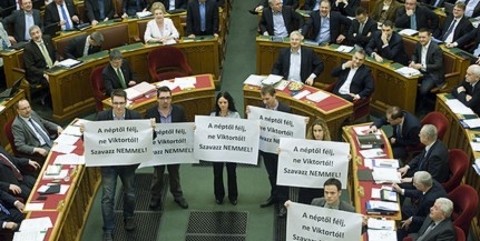 Elfogadta a parlament az alaptörvény negyedik módosítását Elfogadta a parlament az alaptörvény negyedik módosítását