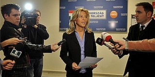 A Fidesz nem hagyja: a párt feljelentést tesz székház-ügyben A Fidesz nem hagyja: a párt feljelentést tesz székház-ügyben