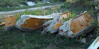 Vandalizmus? Darabokban az egykori tettyei Zsolnay-szökőkút, a Szigeti tanyán hever Vandalizmus? Darabokban az egykori tettyei Zsolnay-szökőkút, a Szigeti tanyán hever