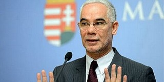 Újraszabályozná a kormány az egyházként elismerés rendjét