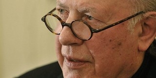 A Rét utcában kezelik Kertész Imre Nobel-díjas írót, Berlinből Pécsre jött gyógyíttatni Parkinson-kórját A Rét utcában kezelik Kertész Imre Nobel-díjas írót, Berlinből Pécsre jött gyógyíttatni Parkinson-kórját
