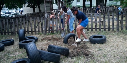 Kutyafuttatót és játszóteret avatnak Kertvárosban